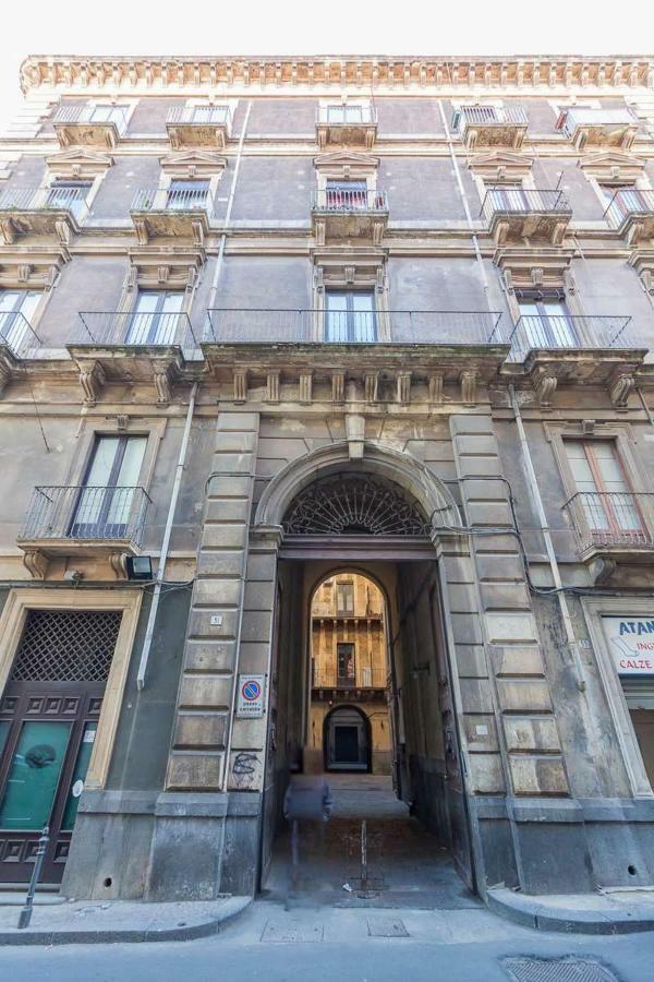 Apartmán Alla Corte Del XIX Secolo Katánie Exteriér fotografie